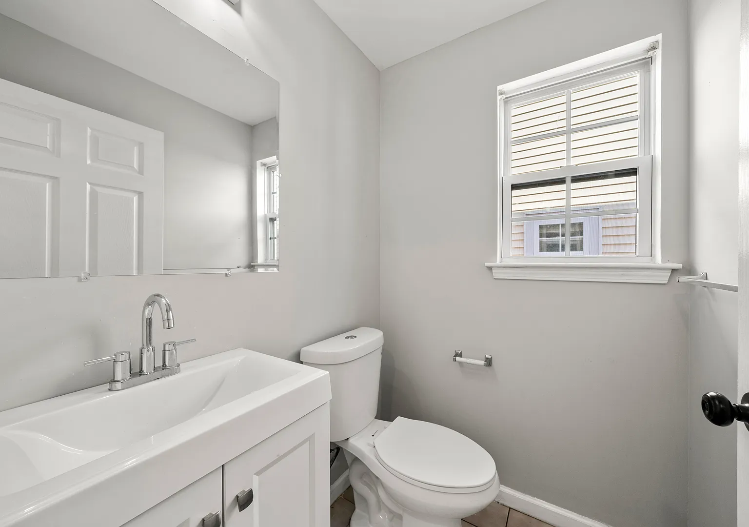 4 bed, 2.5 bath, 1700 sqft, $4,350 — Photo 4
