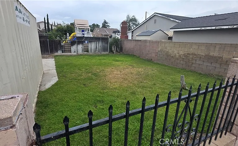 7815 Mango Ave — Photo 13