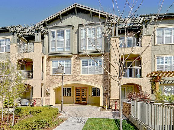 2nd image of 2881 Meridian Ave Unit 326