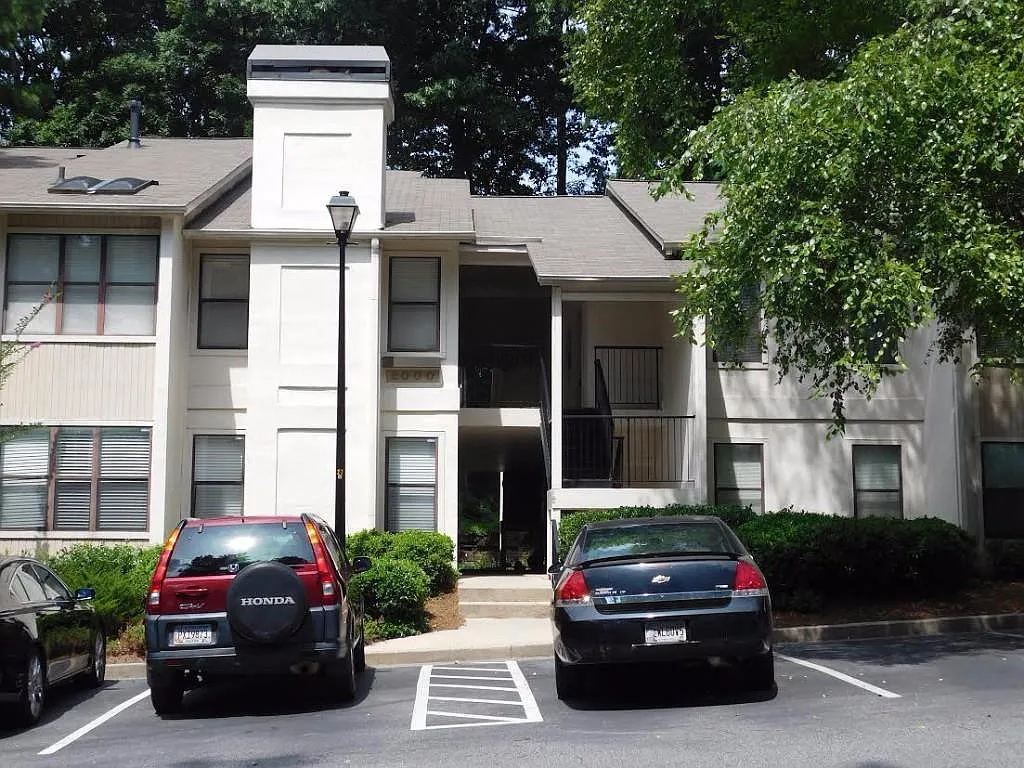 1 bed, 1.0 bath, $1,399 — Photo 3