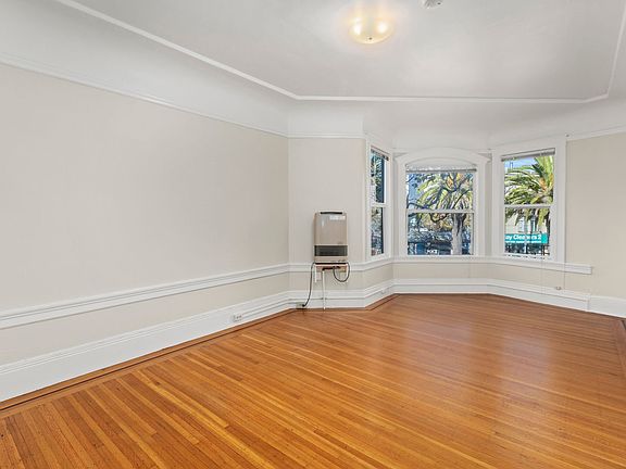 2nd image of 2341-2345 Market St #609RC