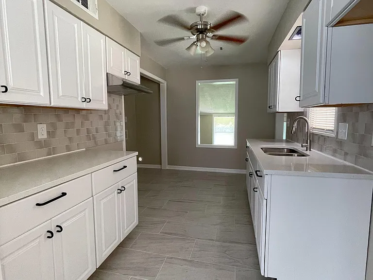 4085 Steele St — Photo 5