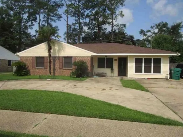 1323 Westlawn Dr, Slidell, LA 70460