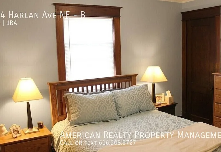 604 Harlan Ave NE #B — Photo 6
