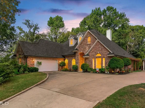 206 Silver Fox Cir, Haughton, LA 71037