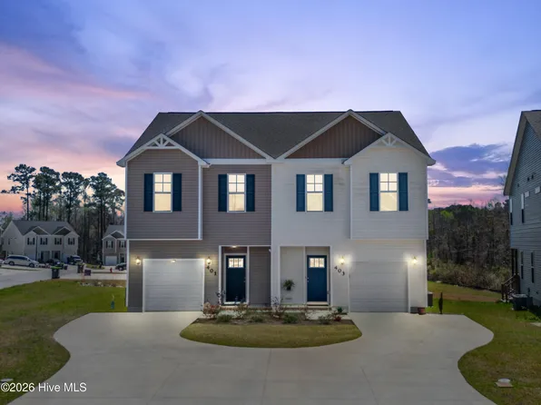 403 Blockade Shoal Ln, Jacksonville, NC 28546