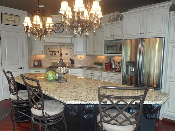 3rd image of 364 Clifty Dr