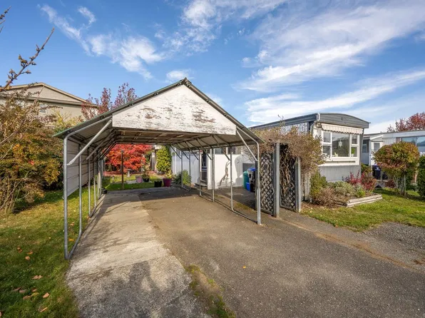 2625 Mansfield Dr #7, Courtenay, BC V9N 2M2