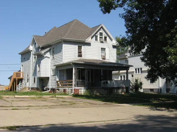 122 Leland Ave APT 3, Waterloo, IA 50701