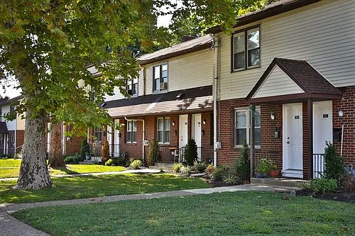 555 Naomi Ave #1A Photo 1