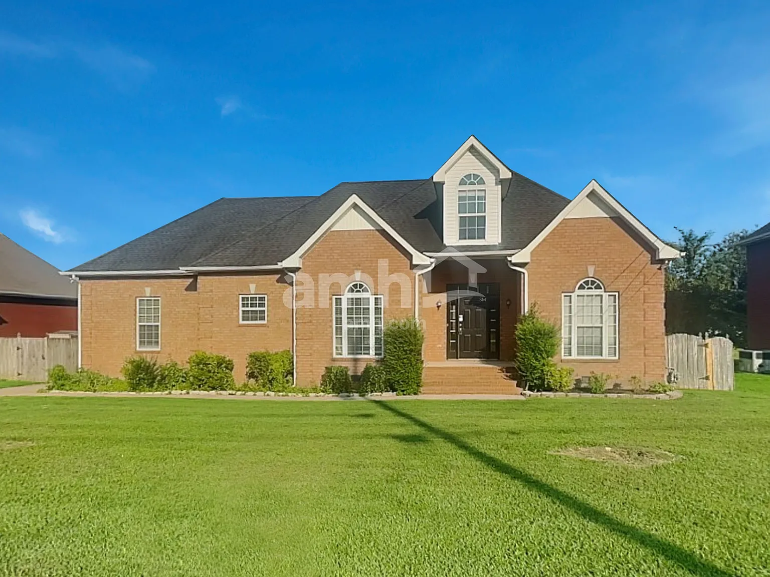 4 bed, 3.0 bath, 2885 sqft, $2,840 — Photo 1