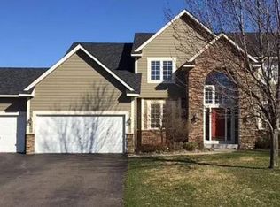 10455 Glen Eagle Cir, Woodbury, MN 55129