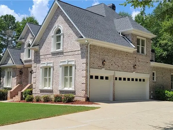 4828 Ardmore Ln, Hoschton, GA 30548