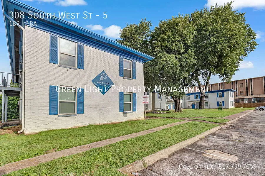 308 S West St #5