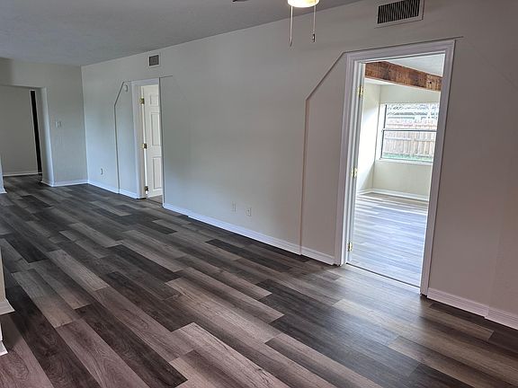 5th image of 138 N Jefferson Ave