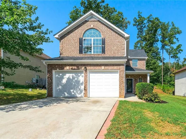 6689 Saint Jude Dr, Fairburn, GA 30213