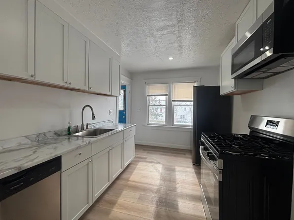 4517 Bucyrus Ave, Cleveland, OH 44109