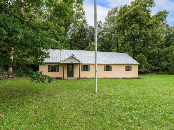 101 Crimora Mine Rd, Crimora, VA 24431