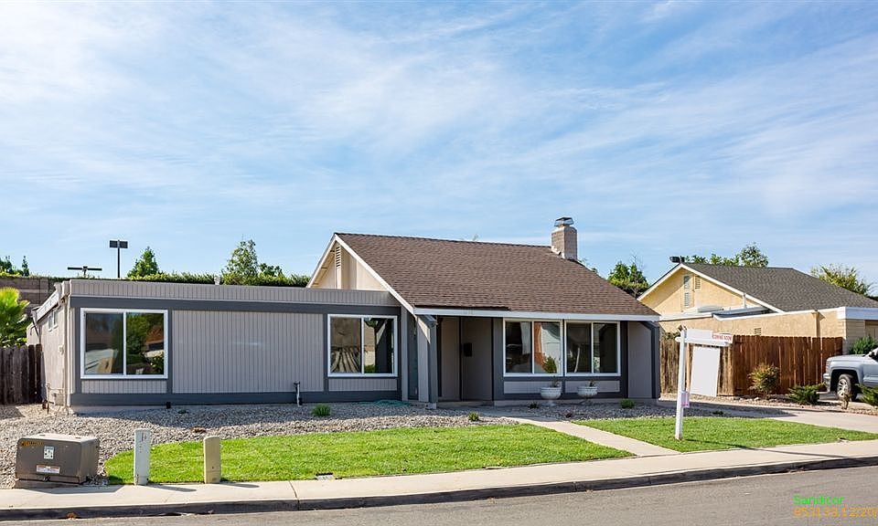 1st image of 1615 Palomar Dr