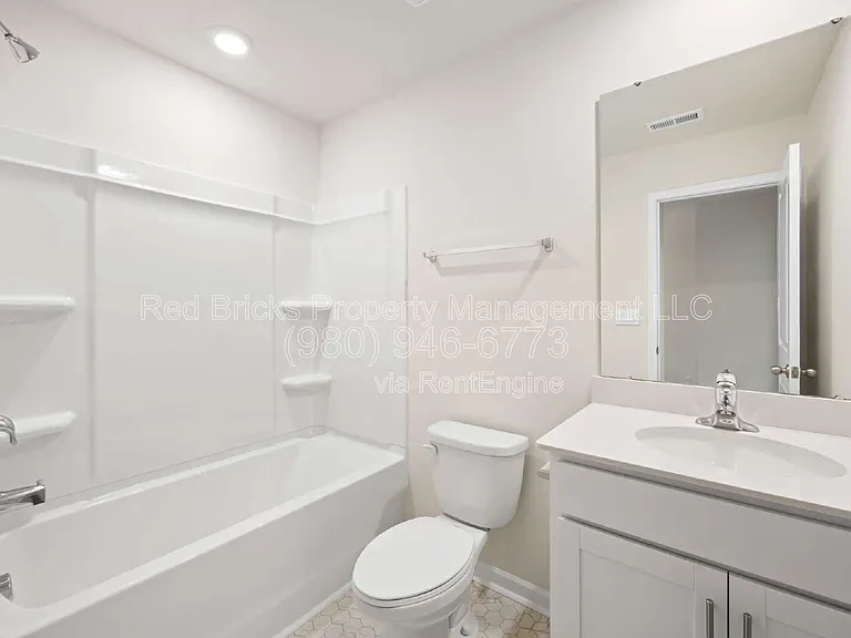 9128 Lowfalls Ln — Photo 17