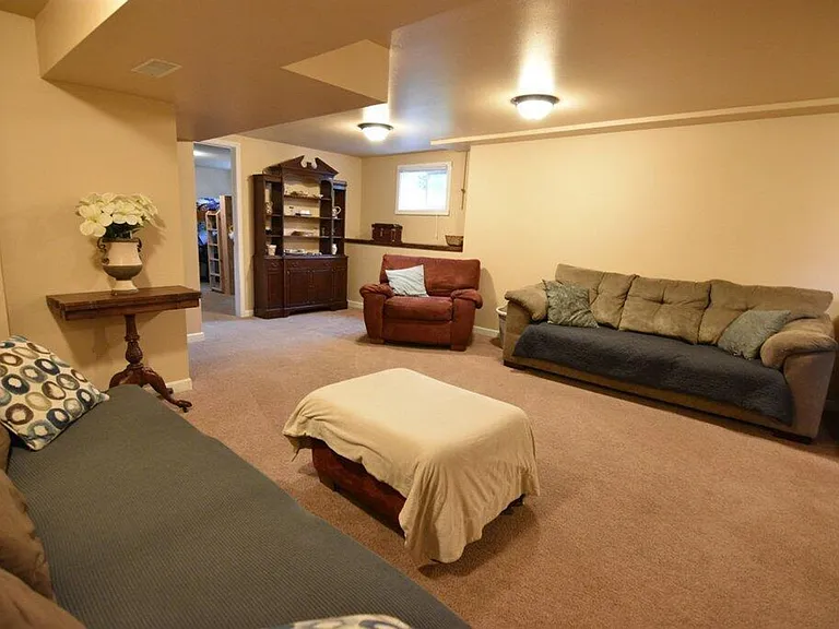 222 Ridgeway Dr — Photo 8