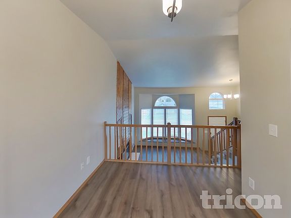 5th image of 27318 Country Pl NW