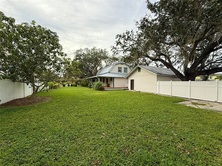 7002 S Shamrock Rd — Photo 9
