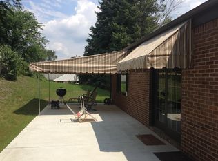 2630 Noblestown Rd, Pittsburgh, PA 15205
