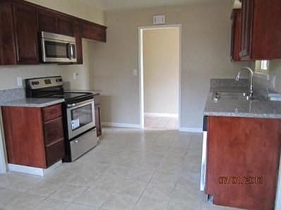 4th image of 6349 N San Pablo Ave