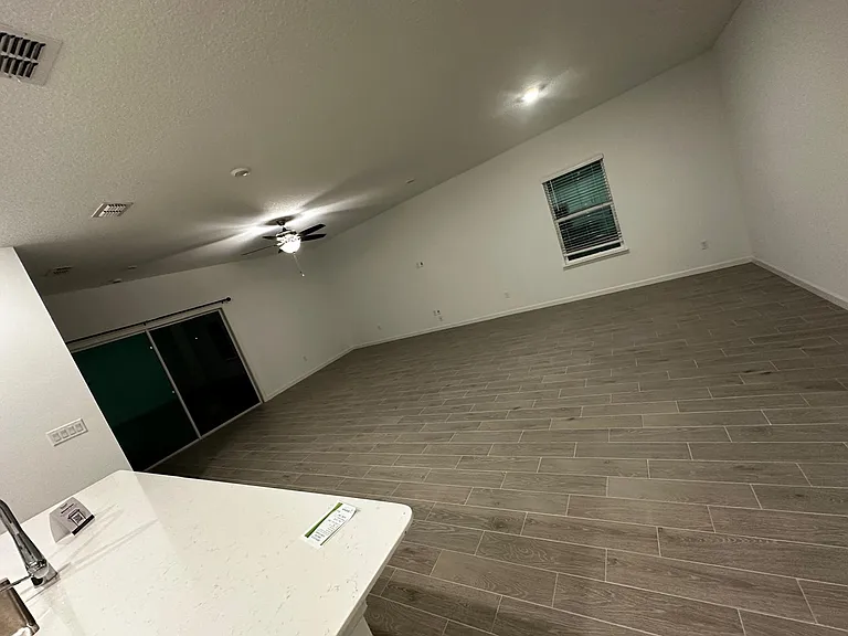 1502 Lachlan Cir — Photo 10
