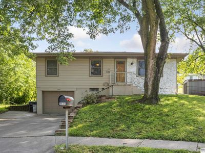 8804 Spaulding Cir, Omaha, NE, 68134