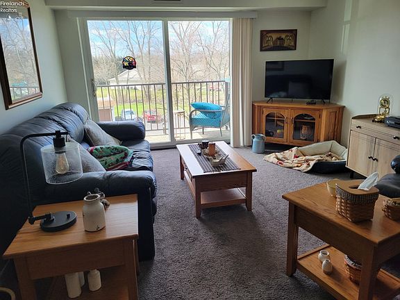 4th image of 1315 S Lake Wilmer Dr APT 302