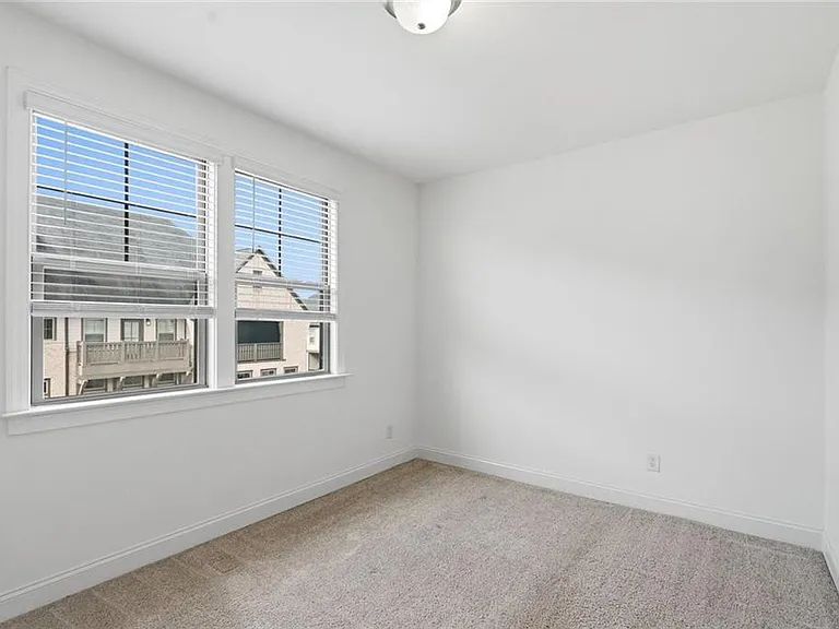 2438A Figaro Dr — Photo 34