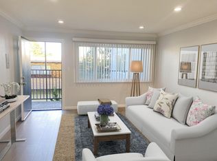 217 Santa Clara Ave #303, Oakland, CA 94610