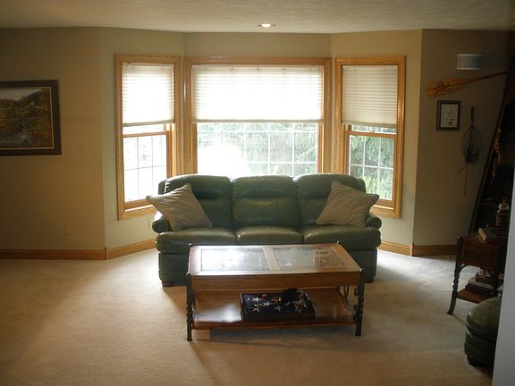 Living RM Bay Window view