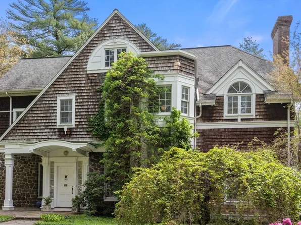 87 Church St, Weston, MA 02493