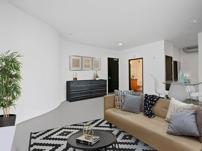 Packard Lofts — Photo 13