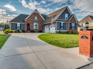 7448 Red Poppy Dr, Ooltewah, TN 37363