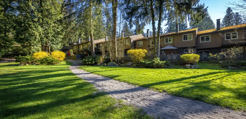 Twin Lakes Townhomes — Photo 3