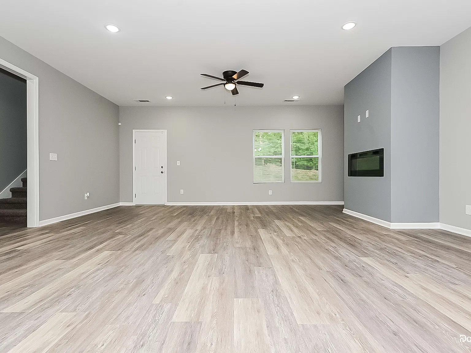 4 bed, 2.5 bath, 2500 sqft, $2,420 — Photo 4