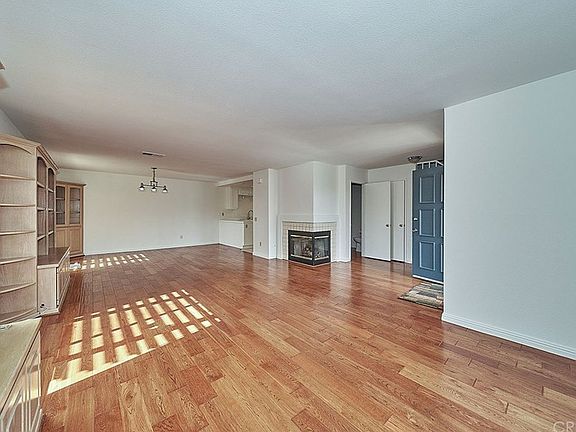3rd image of 25114 Steinbeck Ave Unit A