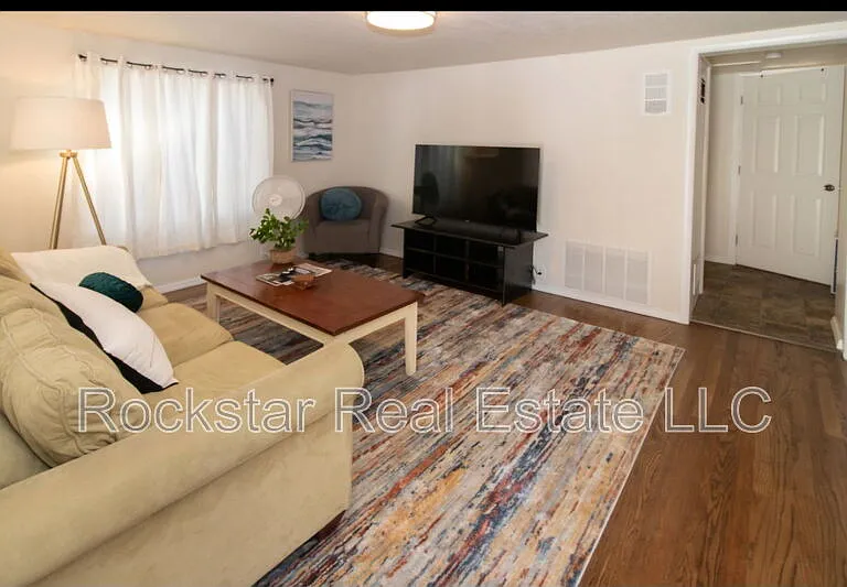 6707 N Atlantic St — Photo 5