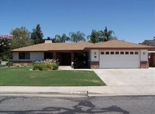 9720 Green Oak Pl, Bakersfield, CA 93311
