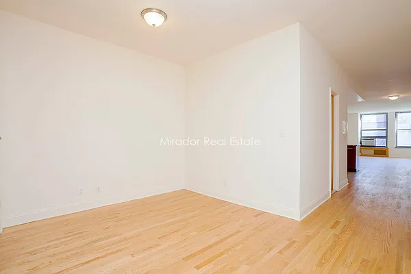 Rented by Mirador Real Estate | media 25