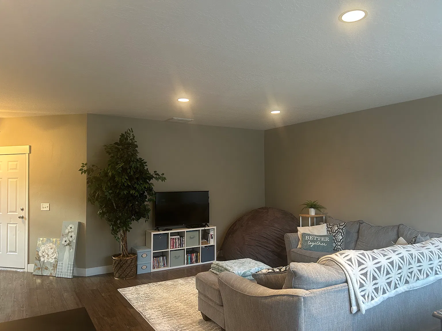 3 bed, 2.5 bath, 1985 sqft, $1,000 — Photo 4