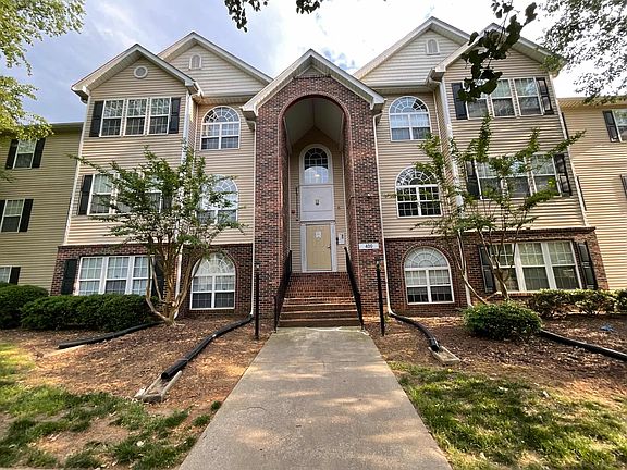 2nd image of 421 Ivy Glen Dr #421