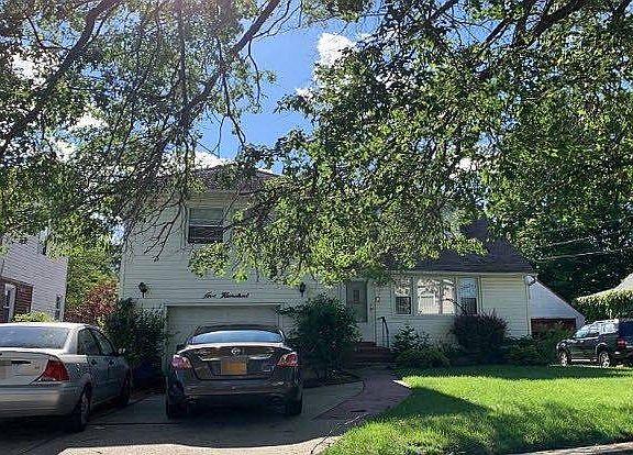 2nd image of 500 Hawthorne Ave