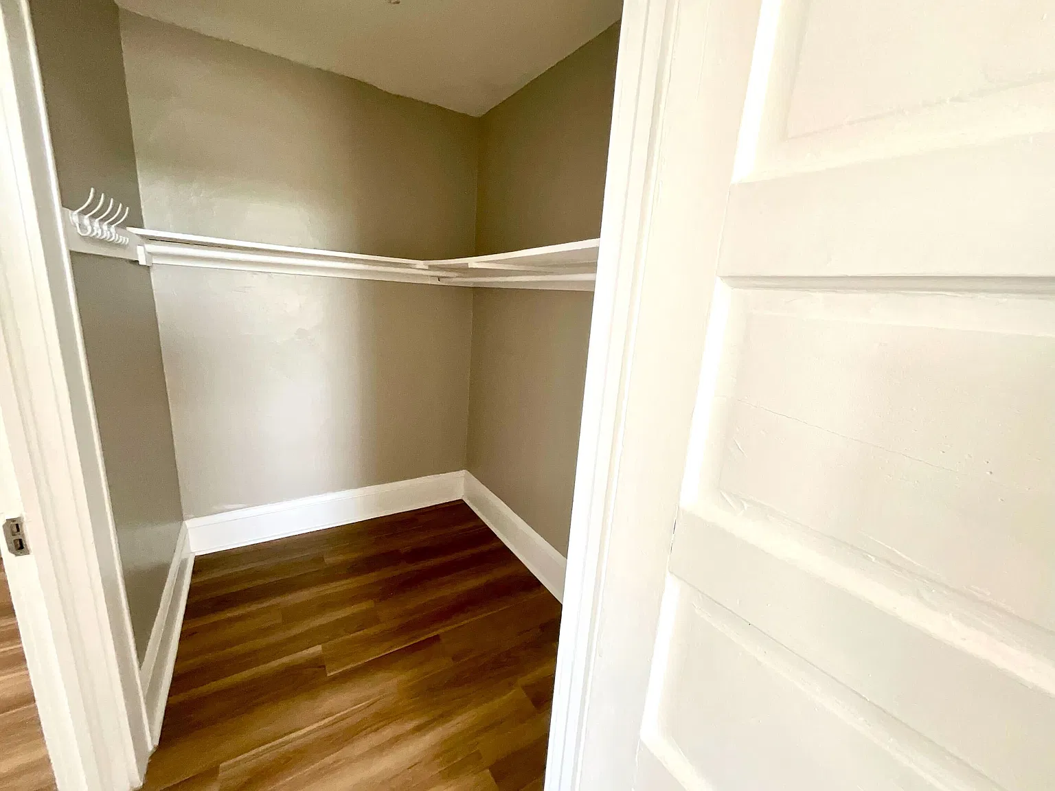 311 S Grandview Ave — Photo 4