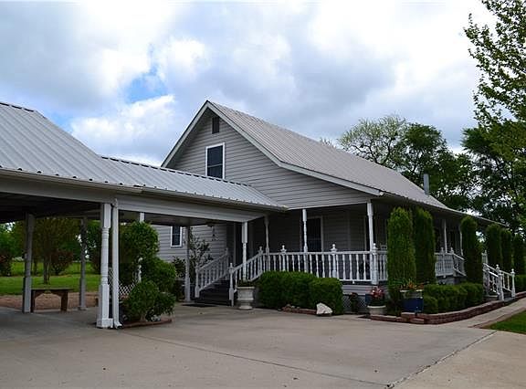 4th image of 848 County Road 3507 N