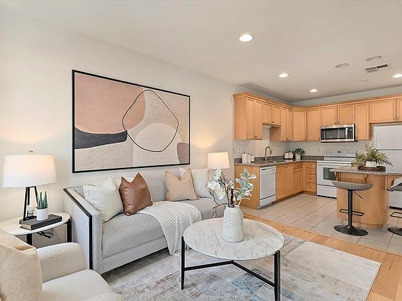 4th image of 88 N Jackson Ave Unit 308